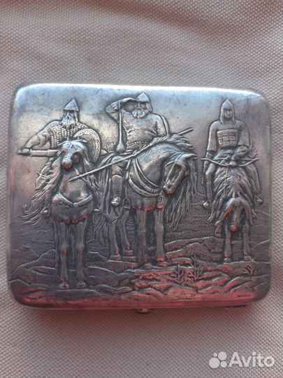 Портсигар глубокое серебрение Три богатыря