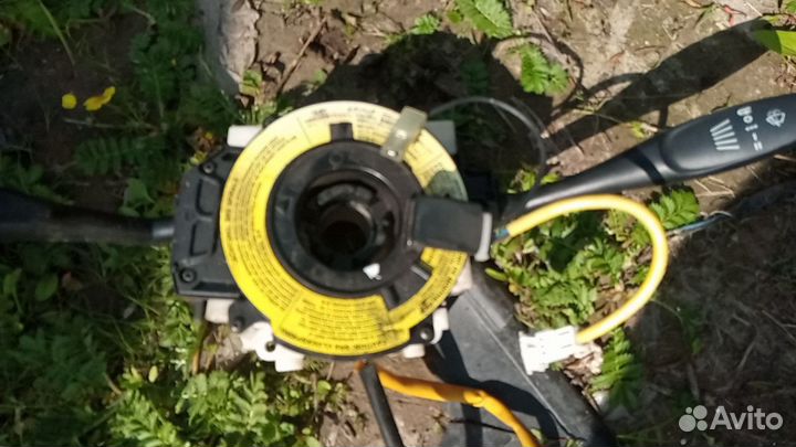 Подрулевой переключатель Mitsubishi Carisma