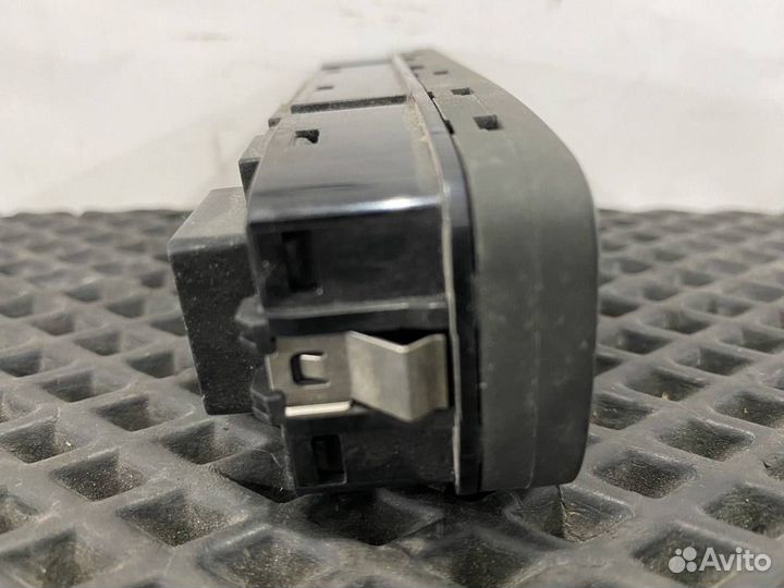 Кнопка стеклоподъемника двери Volvo FH4 22154240