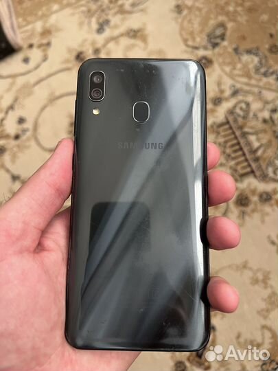 Samsung Galaxy A30, 3/32 ГБ
