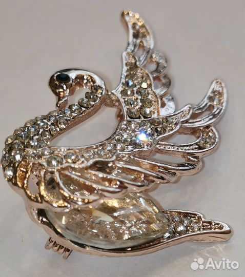 Брошь Золотой Лебедь тип2 прозрачный кристалл
