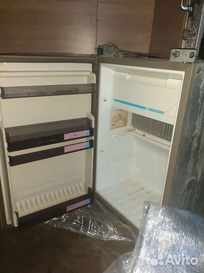 Запчасти для холодильника автодома electrolux