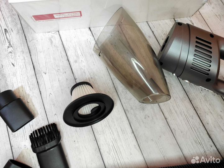 Автомобильный пылесос