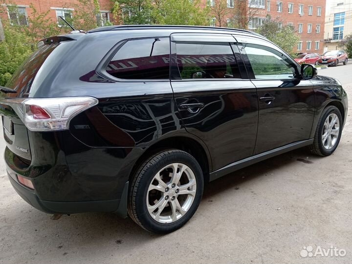 Mitsubishi Outlander 2.4 CVT, 2012, 295 000 км