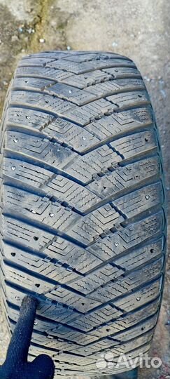Goodyear UltraGrip Ice Arctic SUV 265/65 R17 112T
