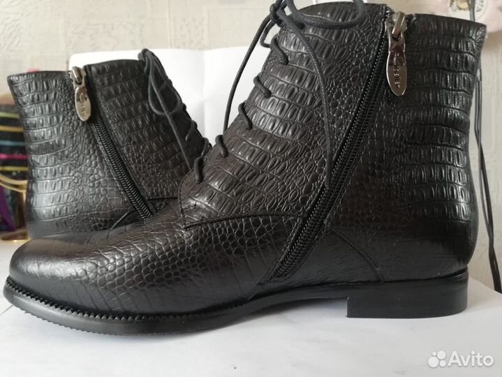 Ботинки женские