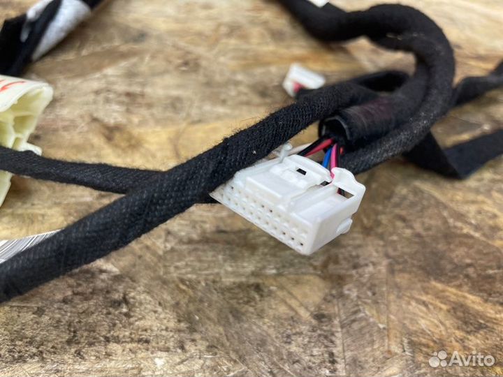 Проводка антенны Renault Sandero Stepway