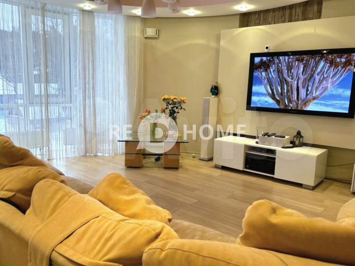 Таунхаус 322,9 м² на участке 3 сот.