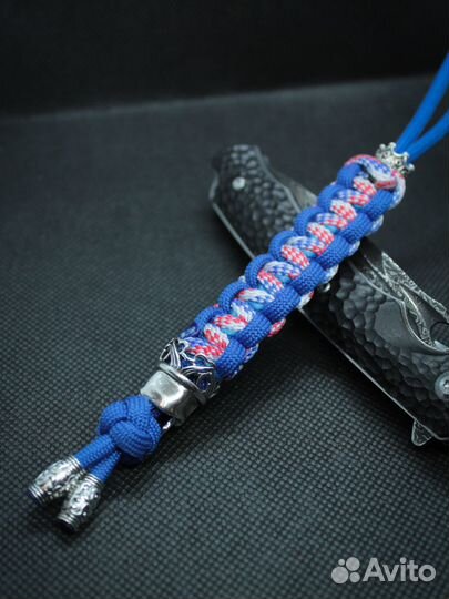 Темляк для ножа из паракорда 