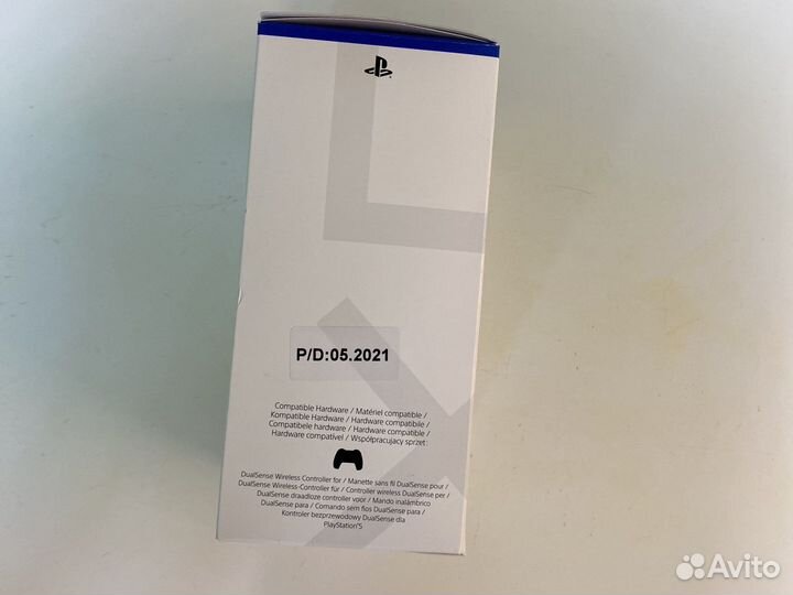 Коробка от зарядной станции для джойстиков PS5