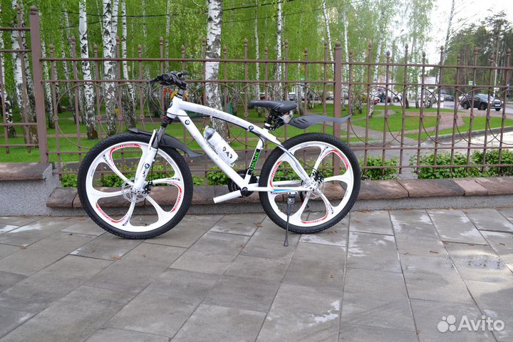 Велосипед на литых дисках bmw