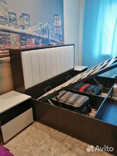 Продам спальный гарнитур