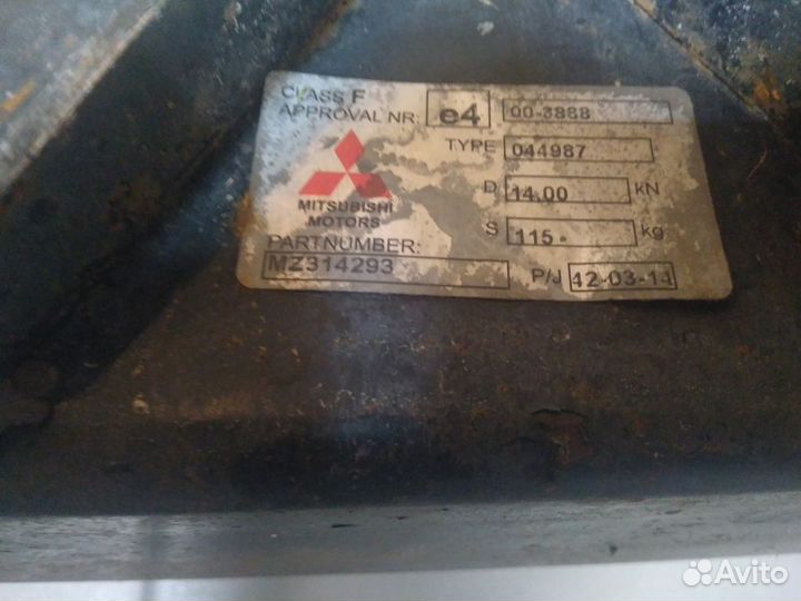 Mitsubishi L200 Фаркоп