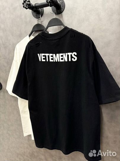 Футболка vetements