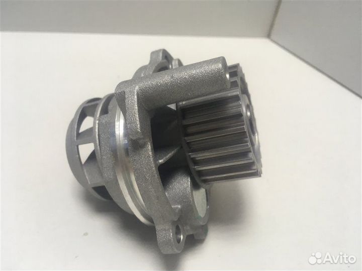 Помпа водяная Volkswagen Passat B5 2000-2005