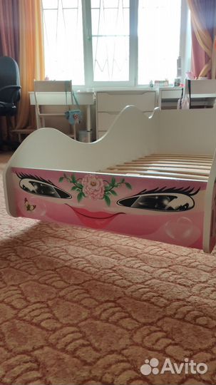 Детская кровать машинка