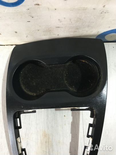 Накладка на центральную консоль LADA vesta 1.6 мт