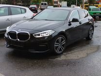 BMW 1 серия 1.5 AMT, 2021, 53 000 км, с пробегом, цена 2 618 000 руб.