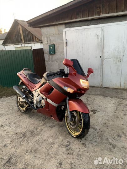 Kawasaki zzr 400-2