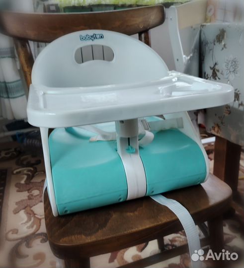 Стульчик бустер babyton для кормления