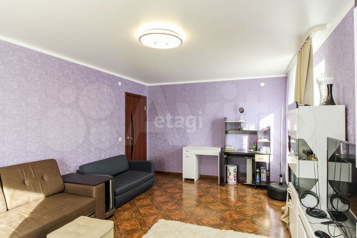 2-к. квартира, 66 м², 1/17 эт.