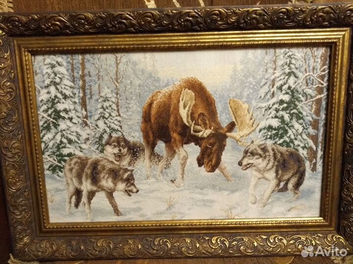 Картина вышитая