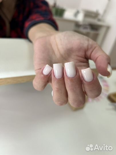 Мастер маникюра и педикюра