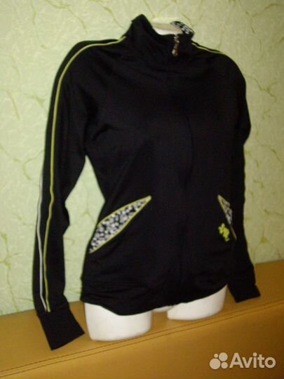 Кофта спортивная женская