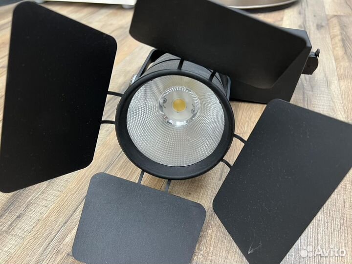 Светодиодный прожектор