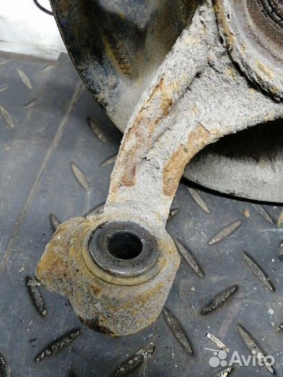 Кулак (цапфа) задний правый Renault Duster K4MA606