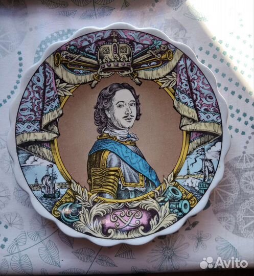 Тарелка настенная