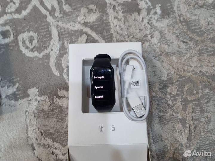 Смарт часы honor Band 6