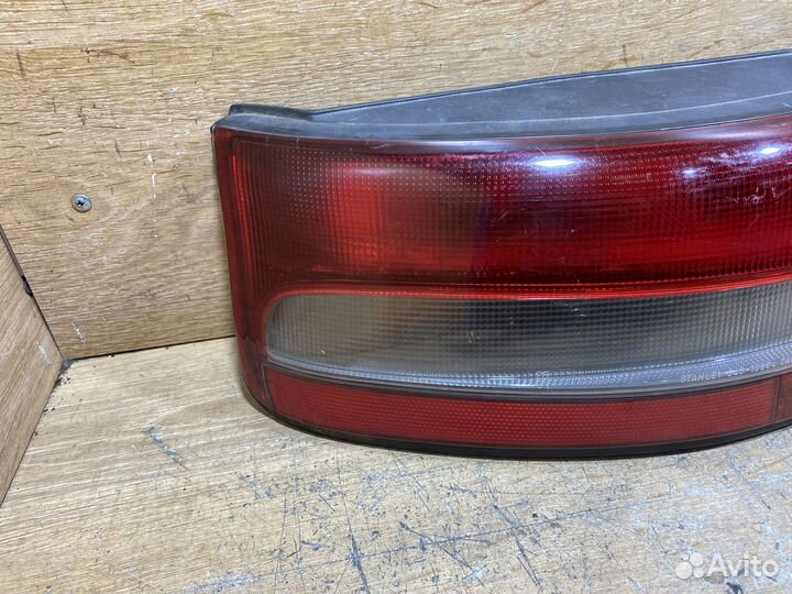 Фонарь левый Mazda 323 BG Арт. 111381