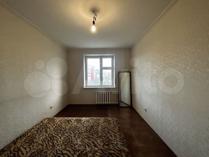 2-к. квартира, 55 м², 4/10 эт.