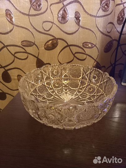 Большая хрустальная ваза для фруктов