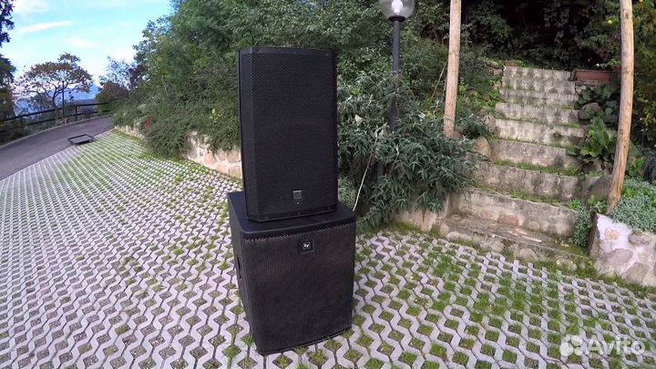 Пара сабвуферов Electro-Voice ELX 118 P - 1600вт