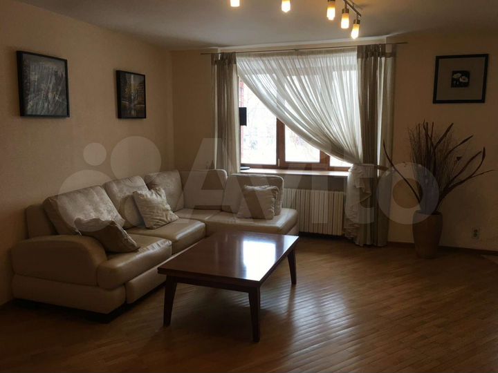 3-к. квартира, 88 м², 1/6 эт.