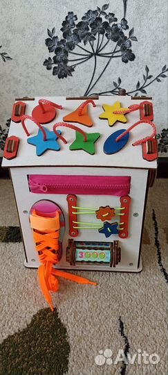 Бизиборд домик