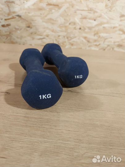 Гантели, скакалки, обруч