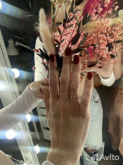 Маникюр в салоне