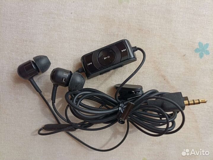 Наушники Sony Ericsson х8