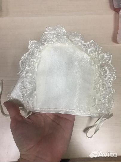 Чепчик нарядный утепленный на выписку