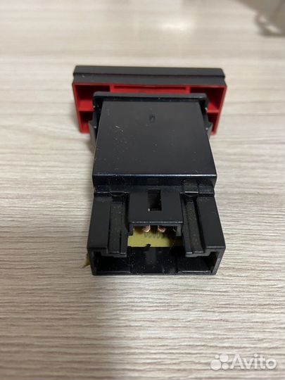 Кнопка аварийки Hyundai Tiburon