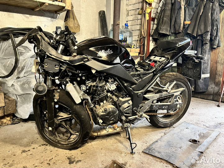 Kawasaki ex300b