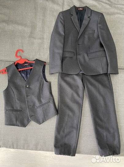 Школьный костюм для первоклассника