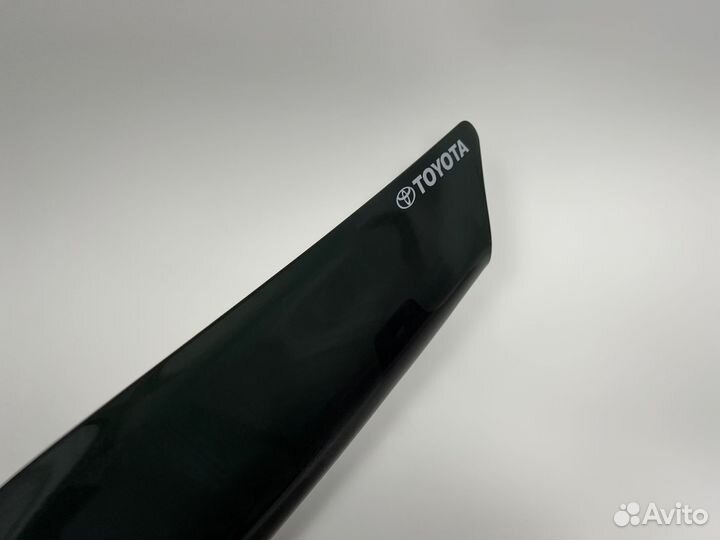 Дефлектор капота Toyota Land Cruiser 200 2015-2022