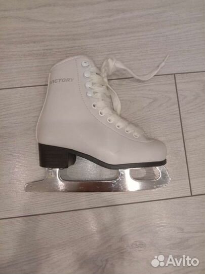 Детские коньки