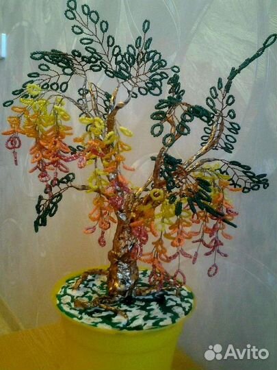 Подарки. Дерево из бисера