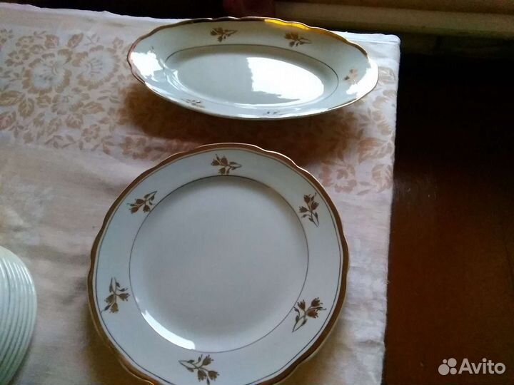 Столовый сервиз фарфоровый