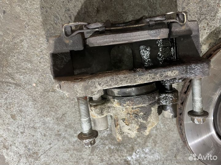 Передние суппорта с дисками volvo s60 (2004)